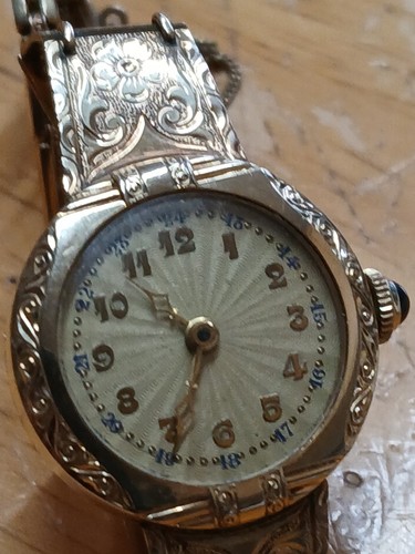 Stunning art deco ladies gold - stunning,